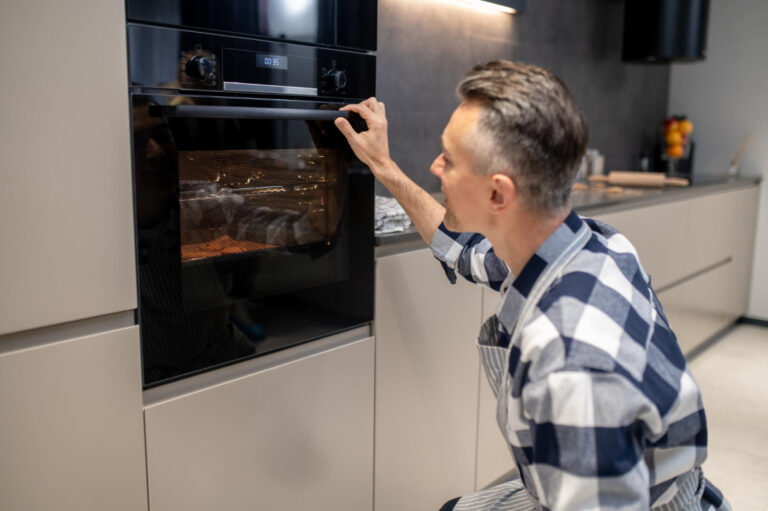 Cosa fare se il forno elettrico non funziona?